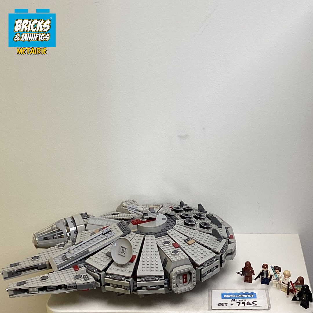 7965 Millennium Falcon (U) product image 1, provided for visual reference and product detail review
