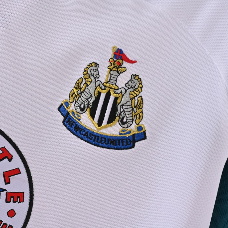 Retro Newcastle United Jersey 1999-00 Away Football Kit product image 4