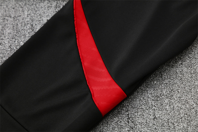 Manchester United Training Tracksuits 25/26 Football Kit product image 7