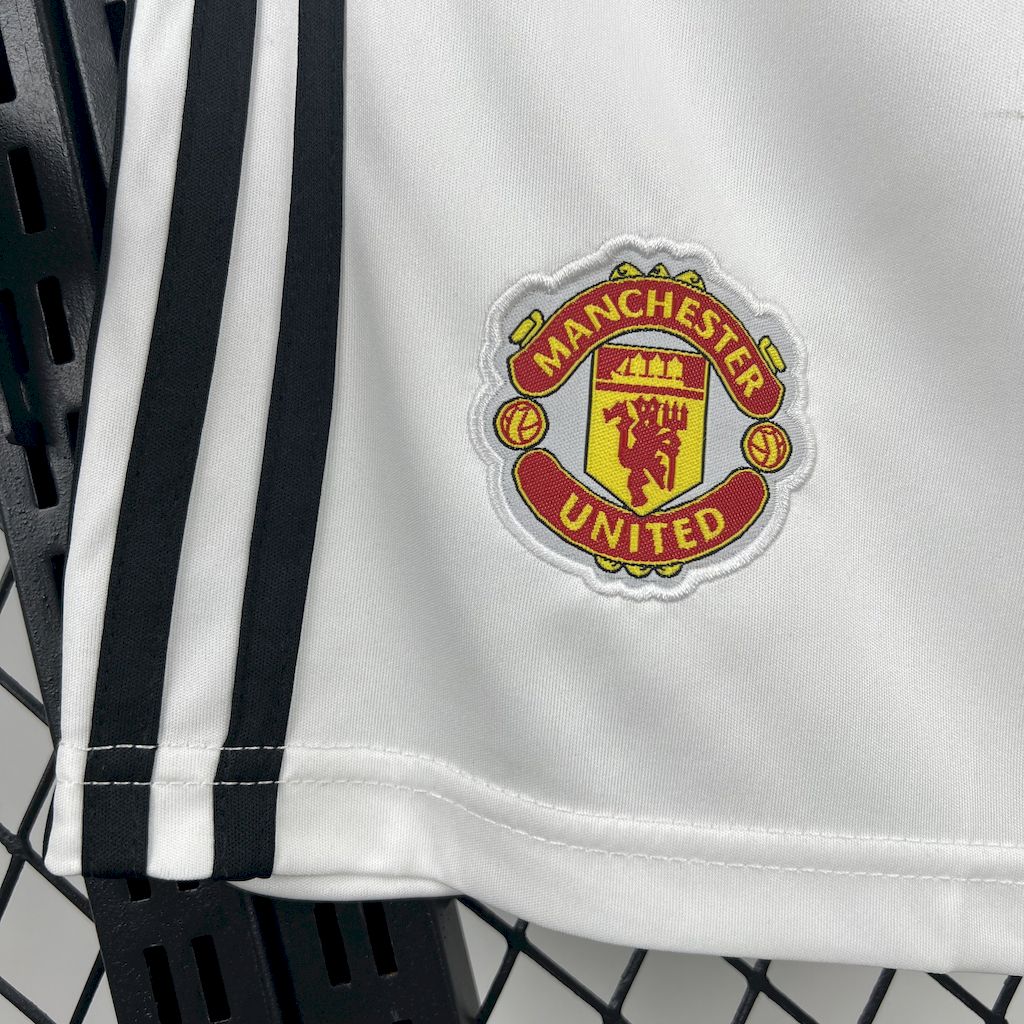 Manchester United Shorts 25/26 Home White Football Kit product image 4