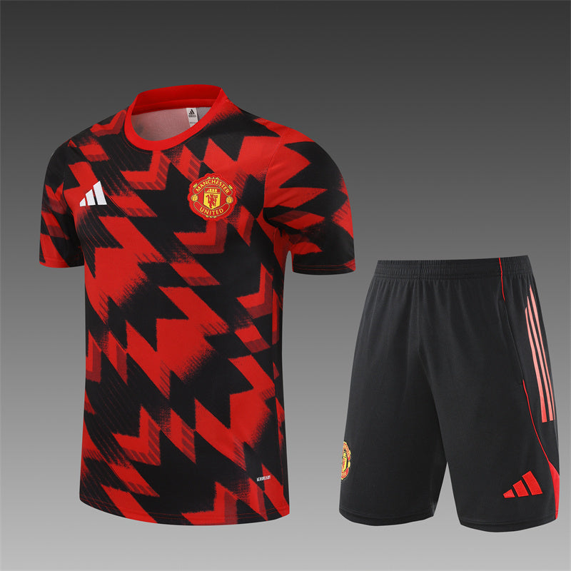 Manchester United Training Tracksuits 25/26 Football Kit product image 1