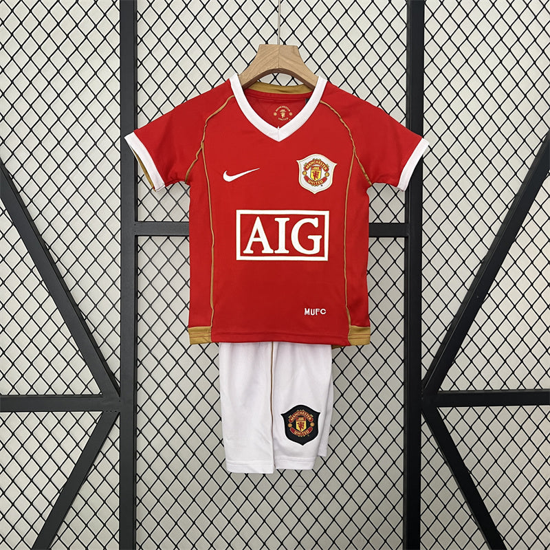 Retro Kids Manchester United Home Jersey 06/07 product image 1