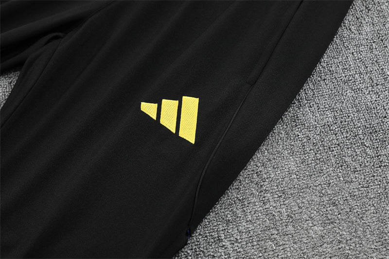 Manchester United Training Tracksuits 25/26 Football Kit product image 12