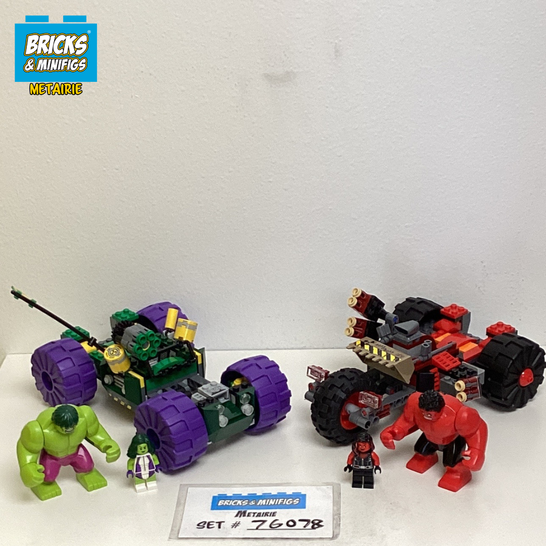 76078 Hulk vs. Red Hulk (U) product image 1, provided for visual reference and product detail review