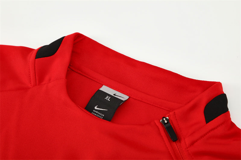 Retro Manchester United Training Tracksuits 2002-03 product image 13