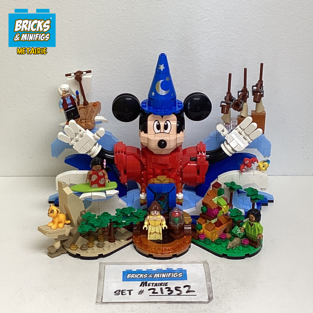 21352 Magic of Disney (U) product image 1, provided for visual reference and product detail review
