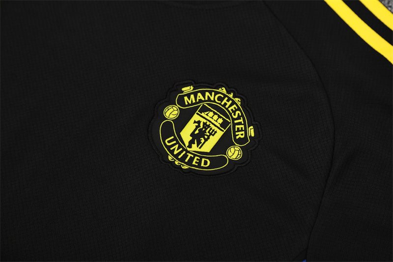 Manchester United Training Tracksuits 25/26 Football Kit product image 6