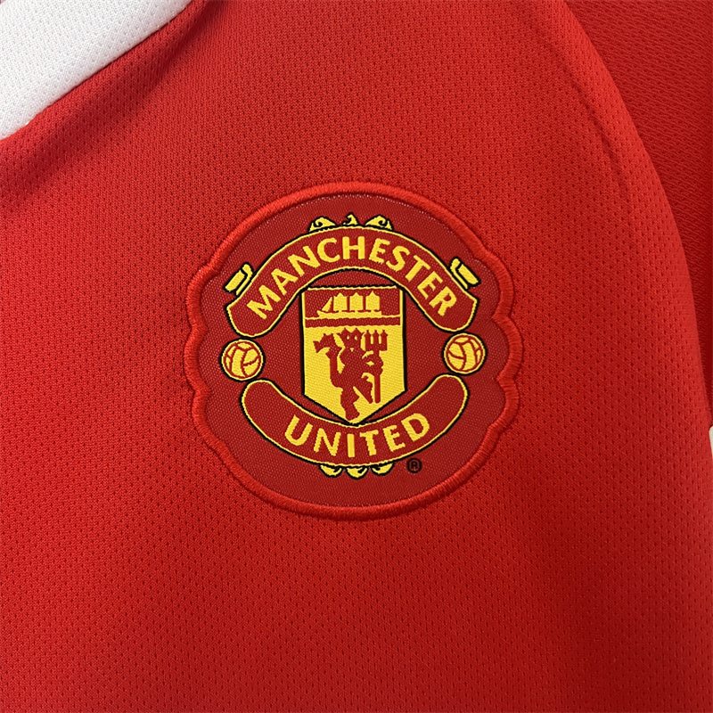 Retro Kids Manchester United Home Jersey 10/11 product image 4