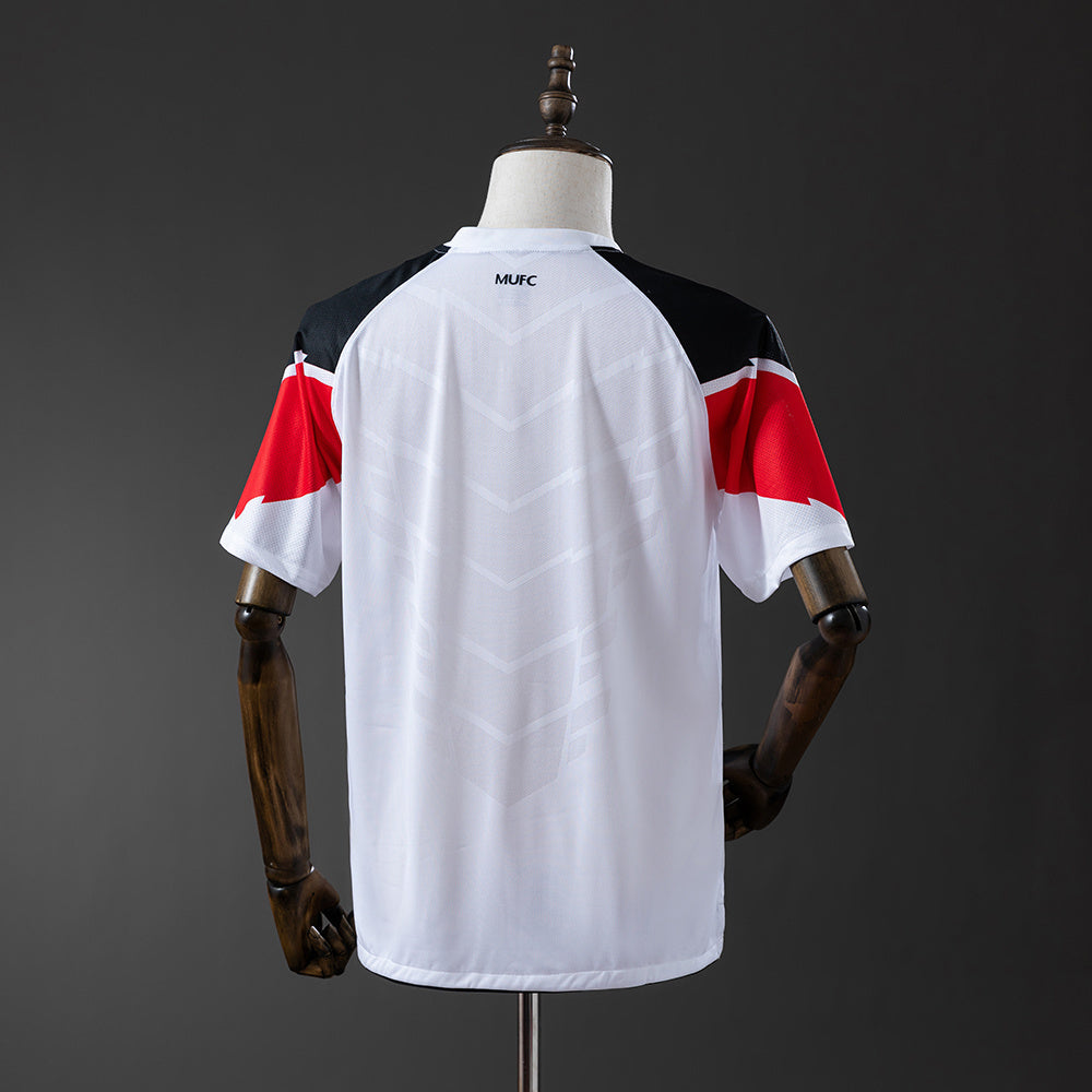 Manchester United Jersey 2010-11 Home Retro Kit product image 2