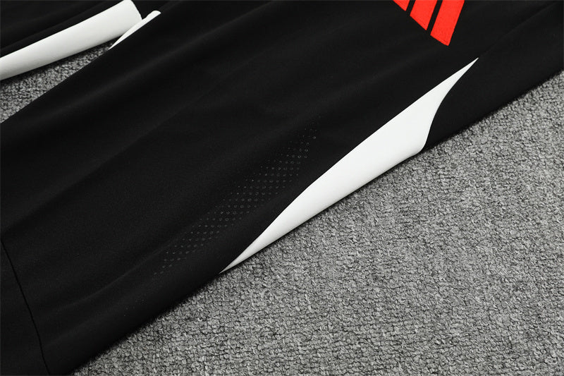 Liverpool Training Tracksuits 25/26 Football Kit Player product image 3