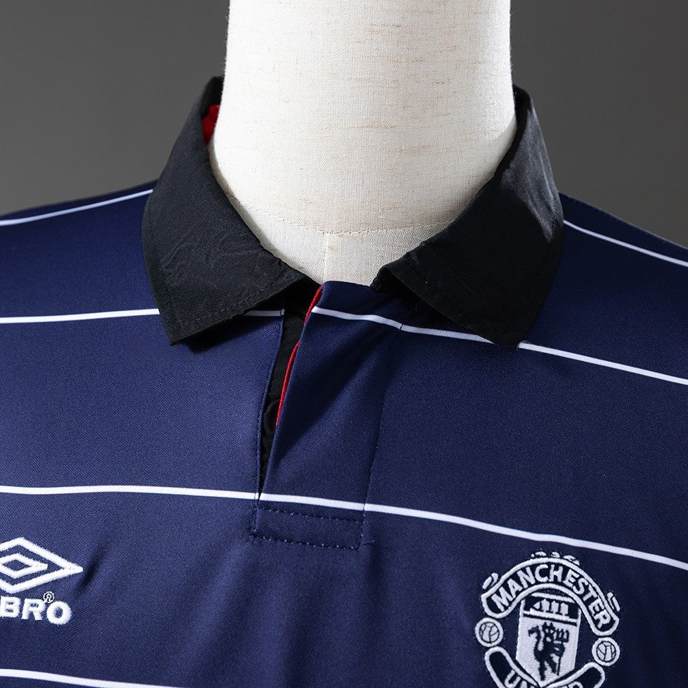 Manchester United Jersey 1999/00 Third Retro Kit product image 8
