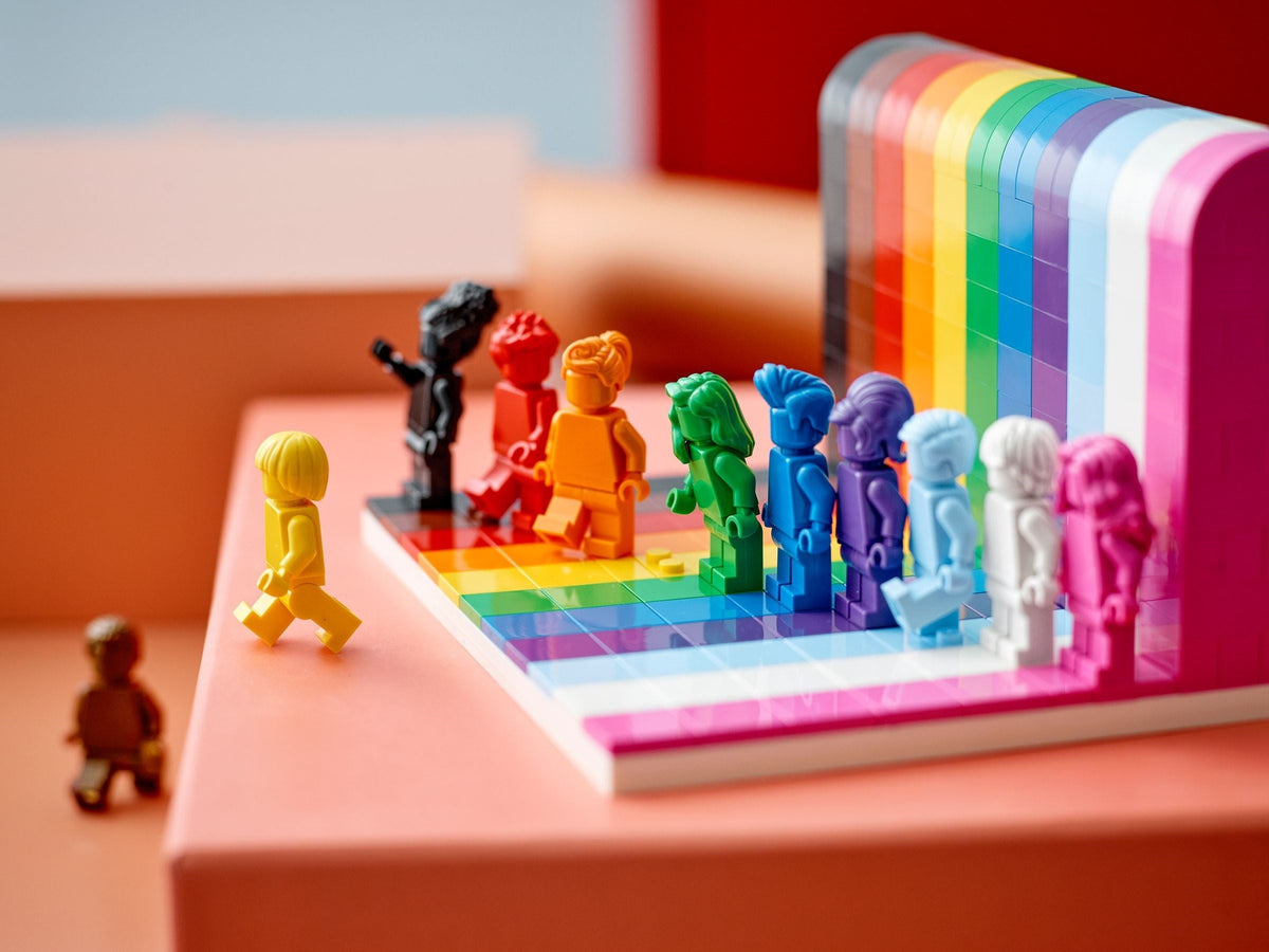 40516 LEGO Everyone is Awesome product image 2, provided for visual reference and product detail review