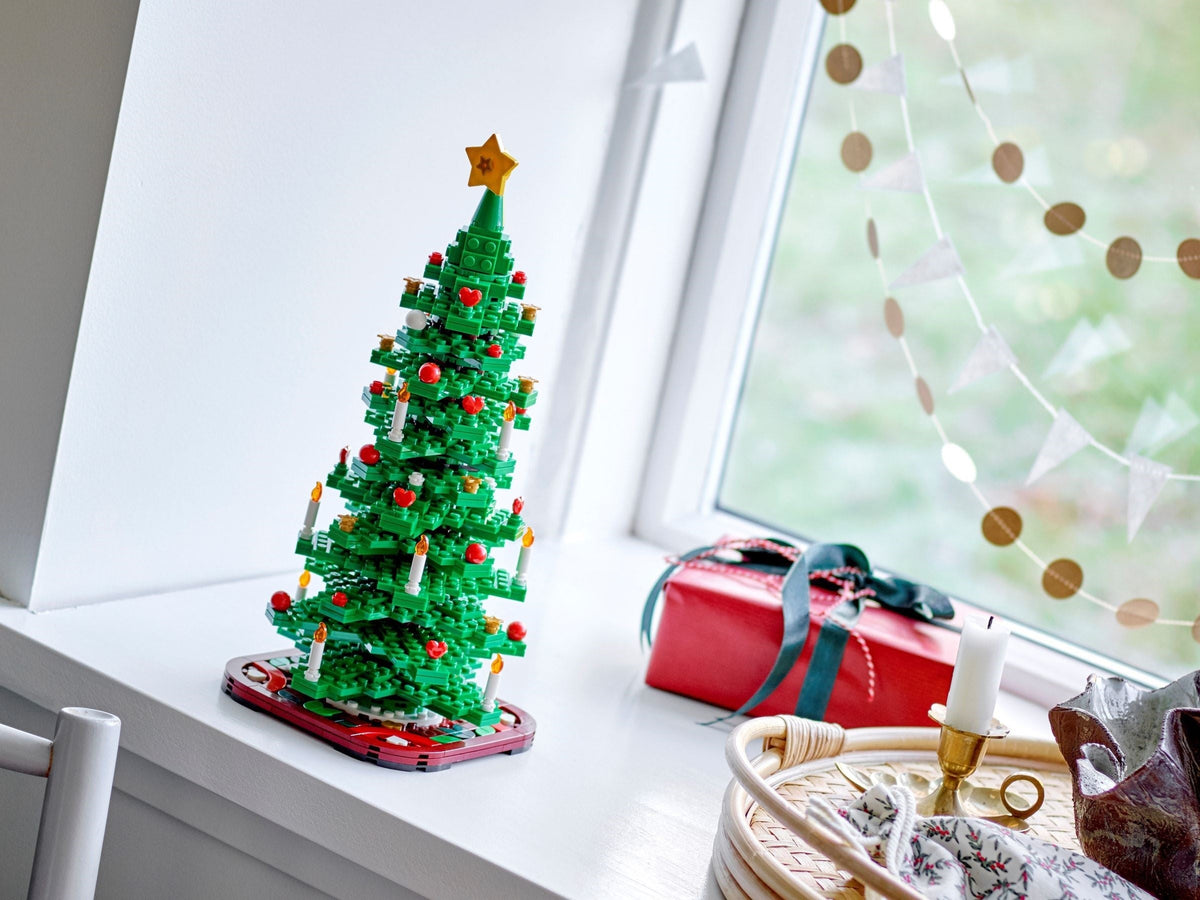 40573 LEGO Christmas Tree product image 3, provided for visual reference and product detail review