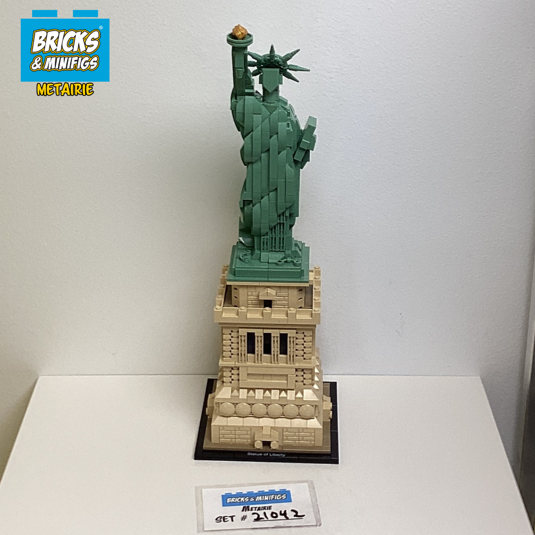 21042 Statue of Liberty (U) product image 1, provided for visual reference and product detail review