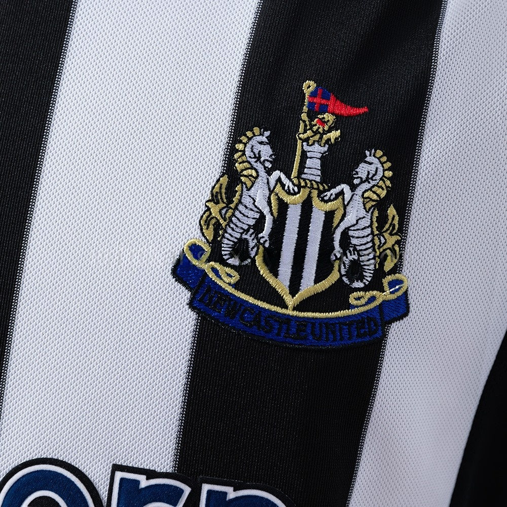 Newcastle United Jersey 2003-05 Home Retro Football Kit product image 5