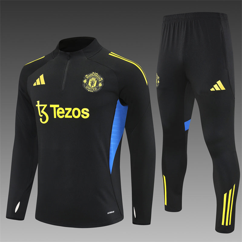 Manchester United Training Tracksuits 25/26 Football Kit product image 1