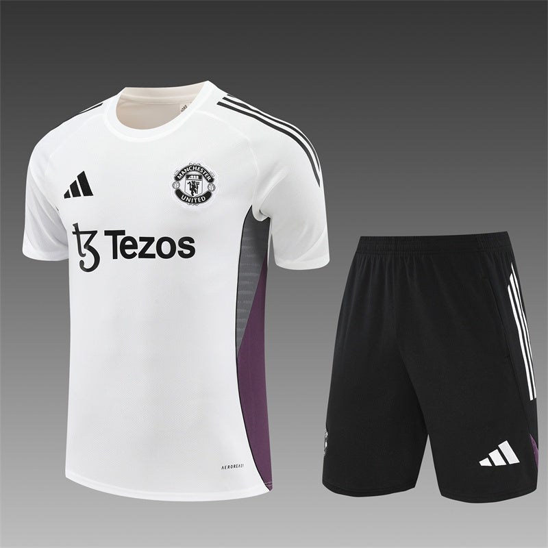 Manchester United Training Tracksuits 25/26 Football Kit product image 1