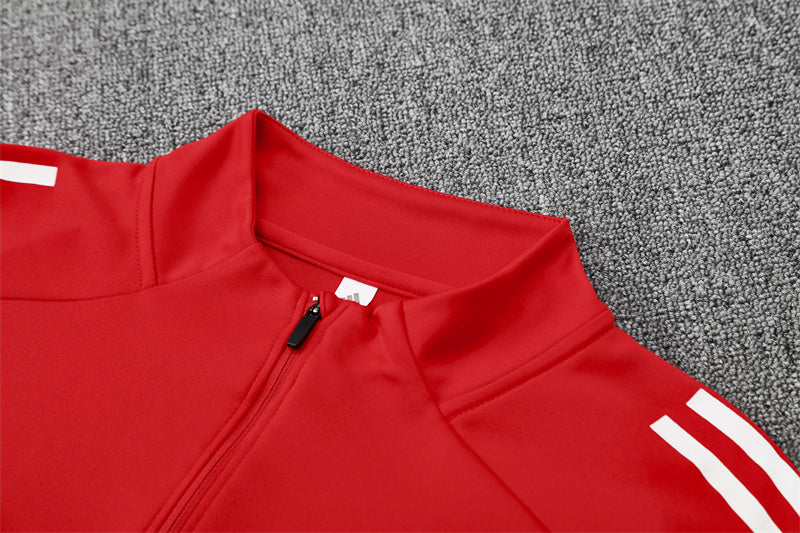 Manchester United Training Tracksuits 25/26 Football Kit product image 11