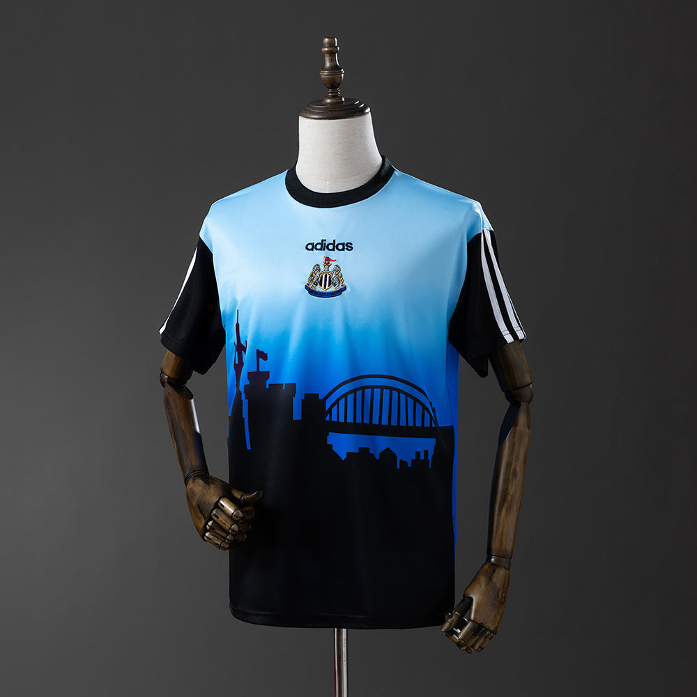 Newcastle United Jersey 1996-97 City Retro Football Kit product image 1