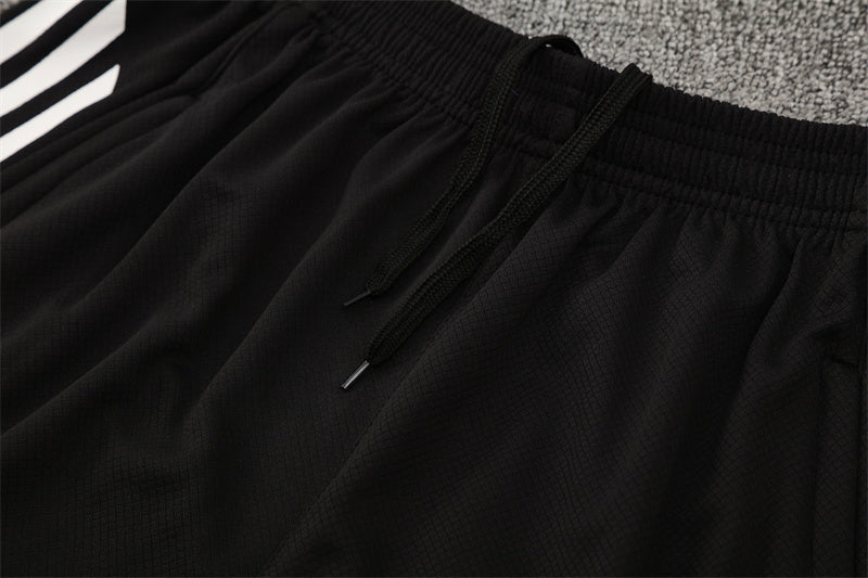 Manchester United Training Tracksuits 25/26 Football Kit product image 7