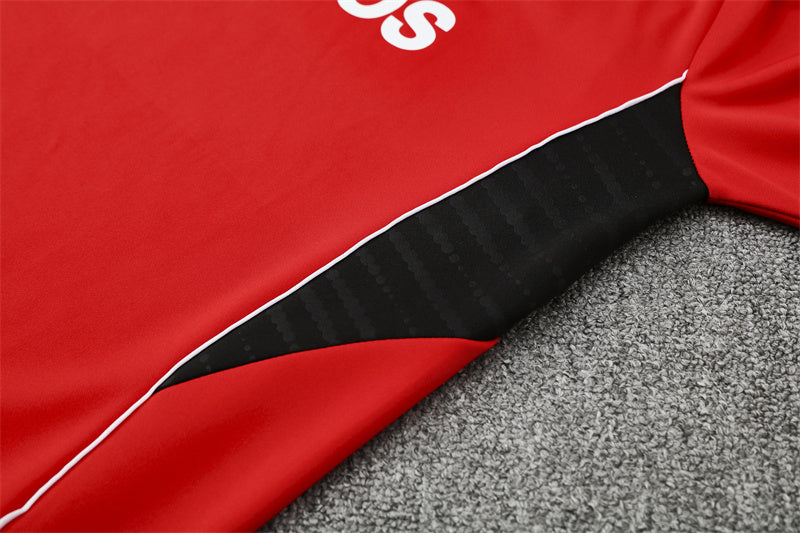 Manchester United Training Tracksuits 25/26 Football Kit product image 17