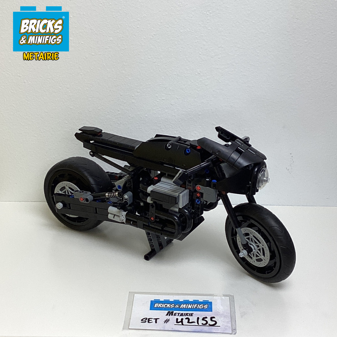 42155 The Batman - Batcycle (U) product image 1, provided for visual reference and product detail review