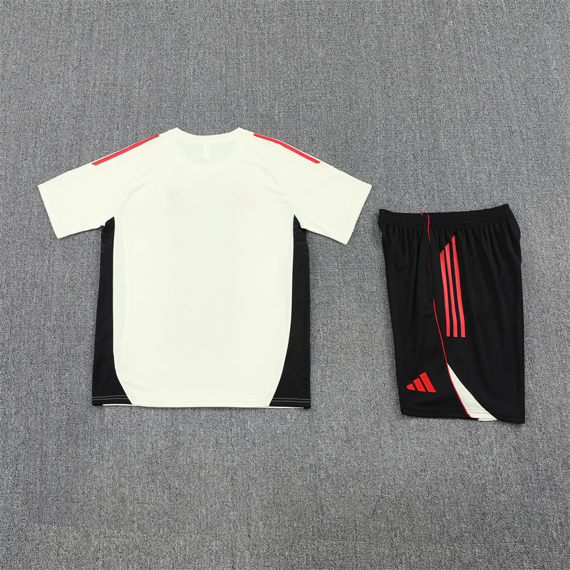 Liverpool Training Tracksuits 25/26 Football Kit Soccer product image 9