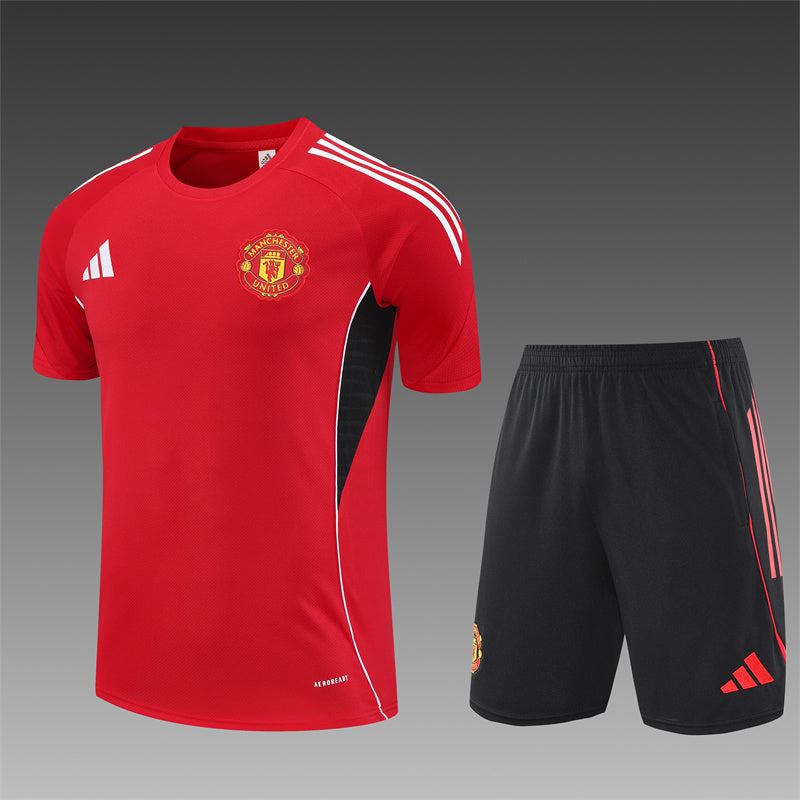 Manchester United Training Tracksuits 25/26 Football Kit product image 1