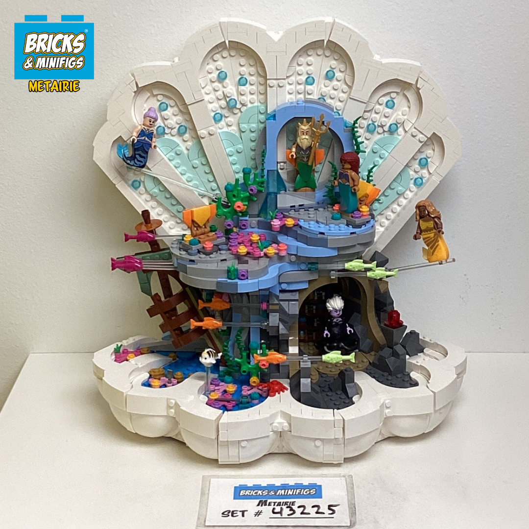 43225 The Little Mermaid Royal Clamshell (U) product image 1, provided for visual reference and product detail review