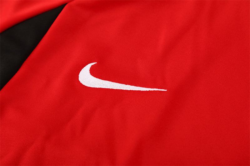 Retro Manchester United Training Tracksuits 2002-03 product image 11