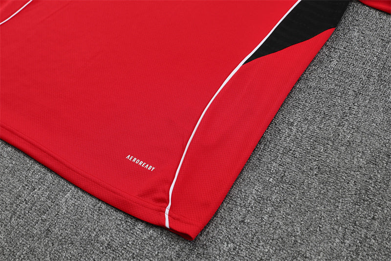 Manchester United Training Tracksuits 25/26 Football Kit product image 7