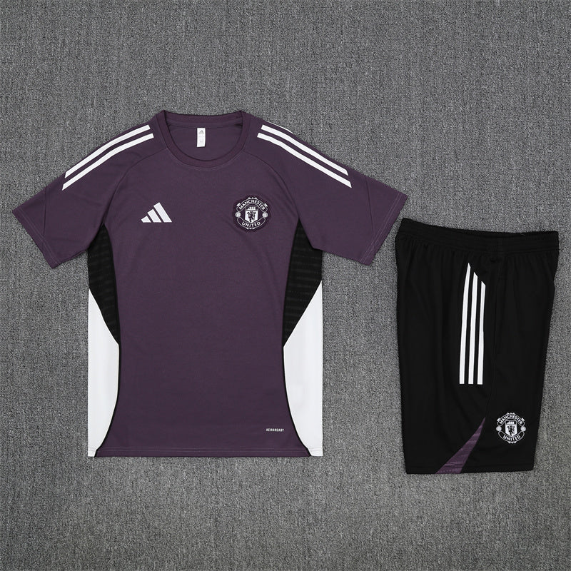 Manchester United Training Tracksuits 25/26 Football Kit product image 2