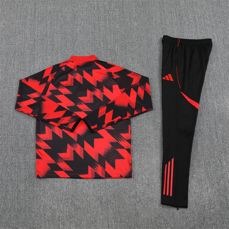 Manchester United Training Tracksuits 25/26 Football Kit product image 7