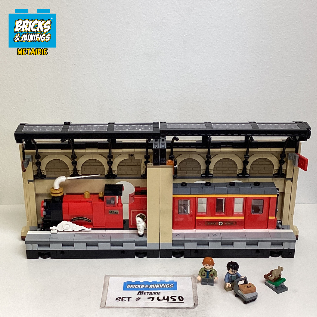 76450 Book Nook: Hogwarts Express (U) product image 1, provided for visual reference and product detail review