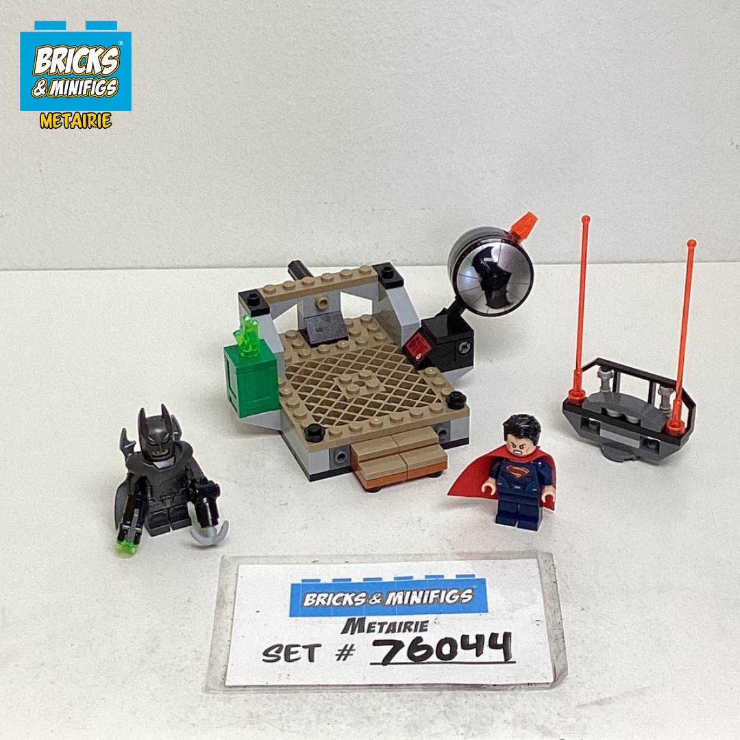 76044 Clash of the Heroes (U) product image 1, provided for visual reference and product detail review