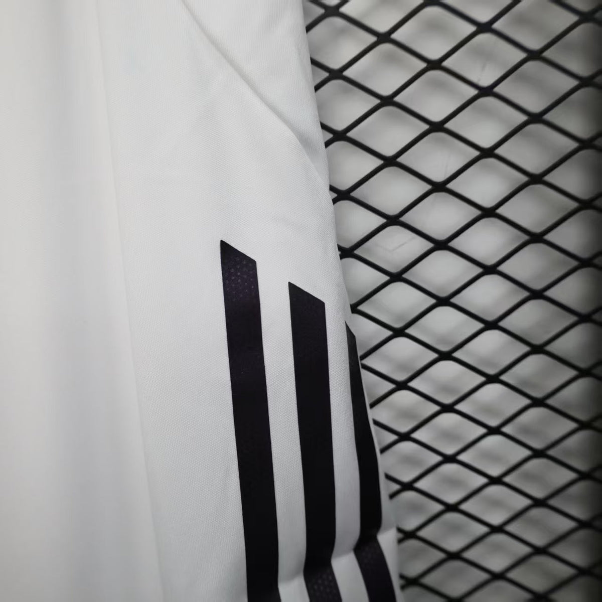 Player Version Manchester United Shorts 25/26 White product image 4