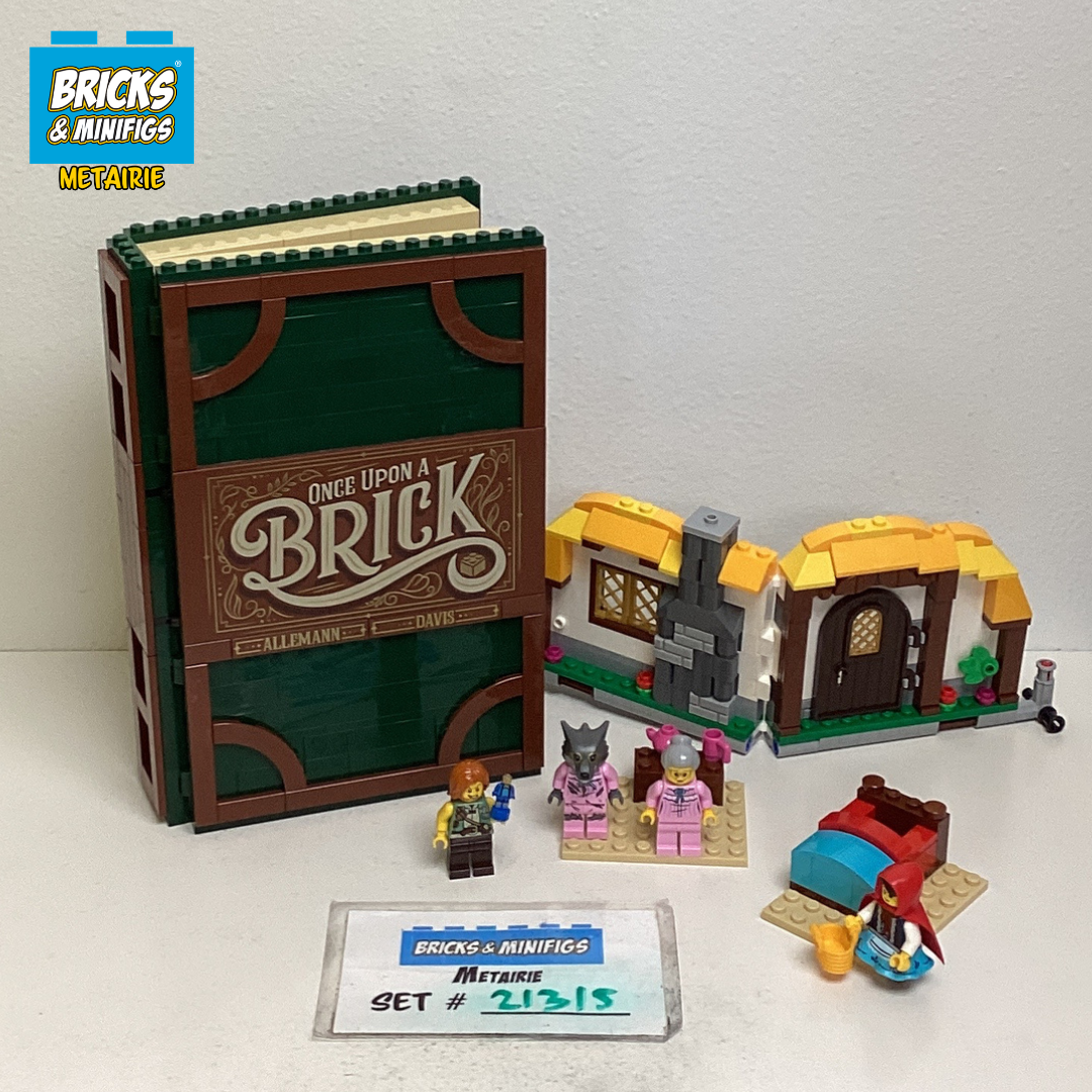 21315 Brick Tales Pop-Up Book (U) product image 1, provided for visual reference and product detail review
