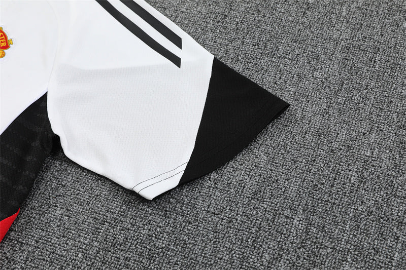 Manchester United Training Tracksuits 25/26 Football Kit product image 7
