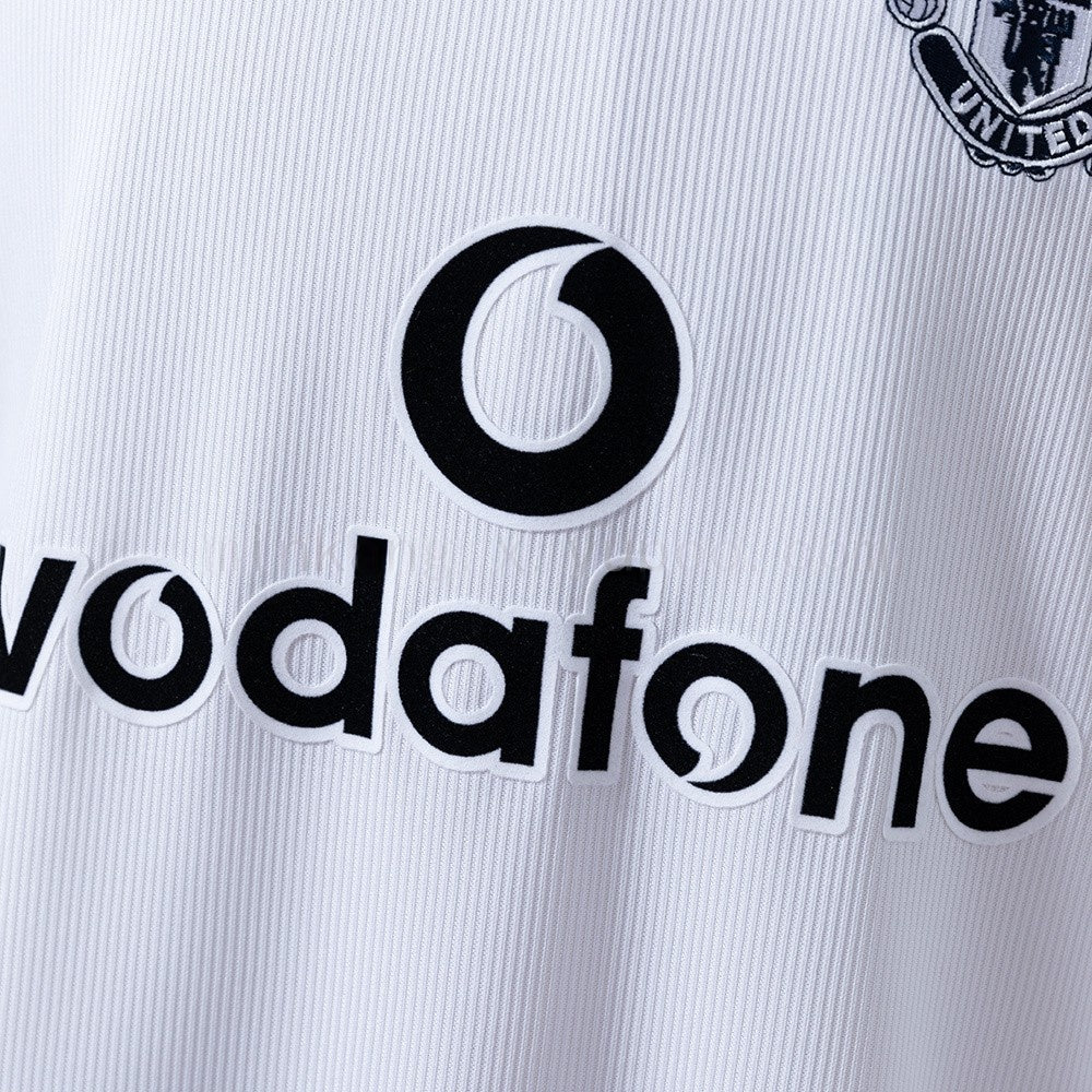 Manchester United Jersey 2000-01 Away Retro Kit Long Sleeve product image 6