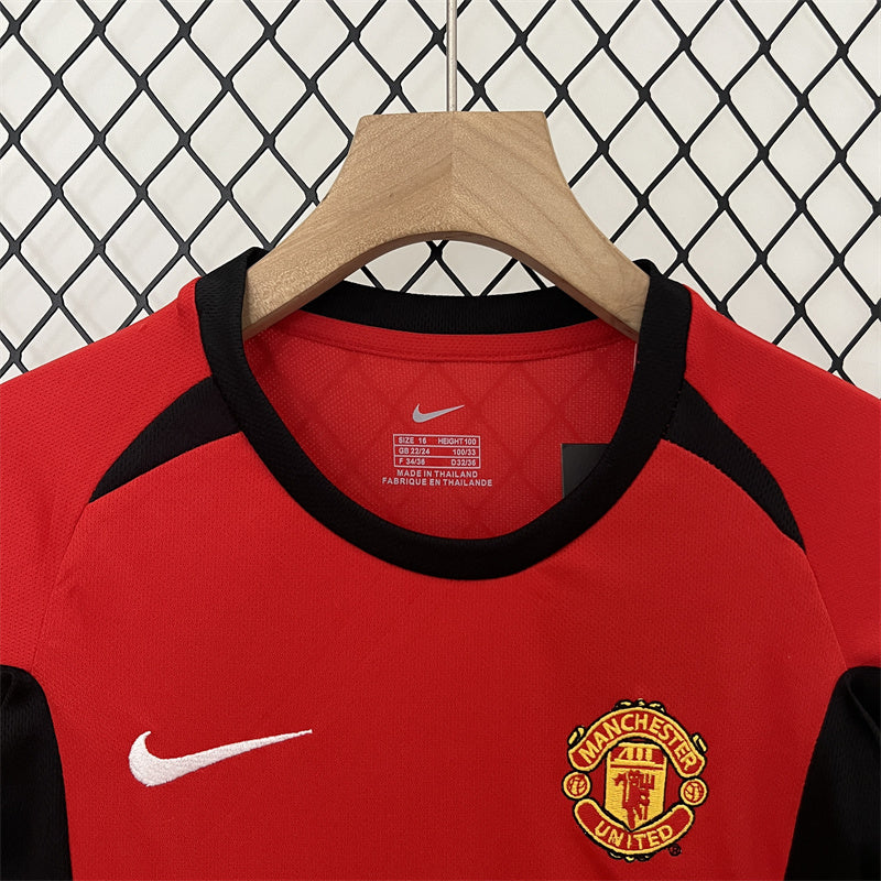Retro Kids Manchester United Home Jersey 02/04 product image 2