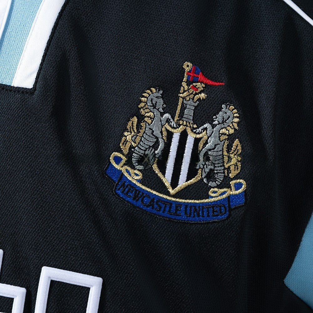 Newcastle United Jersey 2000-01 Away Retro Kit product image 5