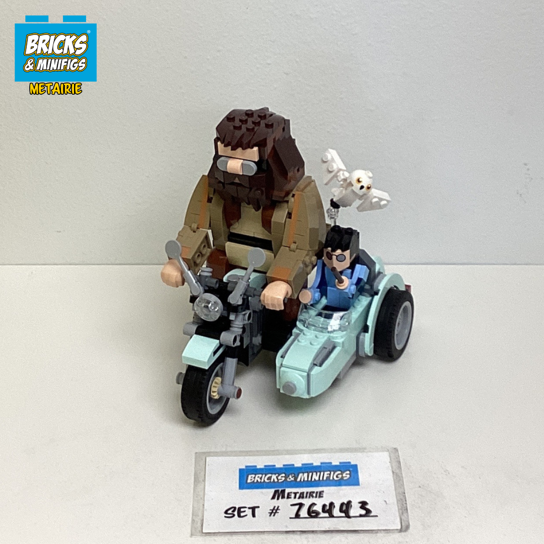 76443 Hagrid & Harry's Motorcycle Ride (U) product image 1, provided for visual reference and product detail review