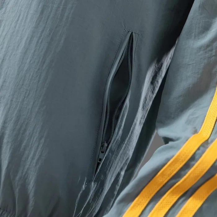 Arsenal Windbreaker 2025/26 Reversible Football Kit product image 7