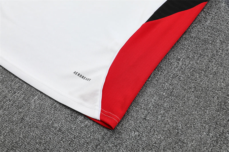 Manchester United Training Tracksuits 25/26 Football Kit product image 8