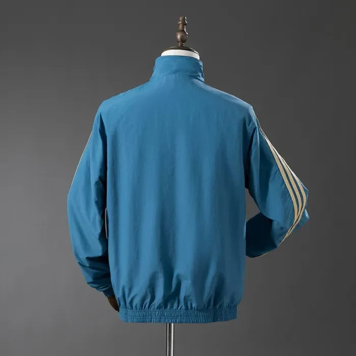 Manchester United Windbreaker 2025/26 Reversible Football product image 3