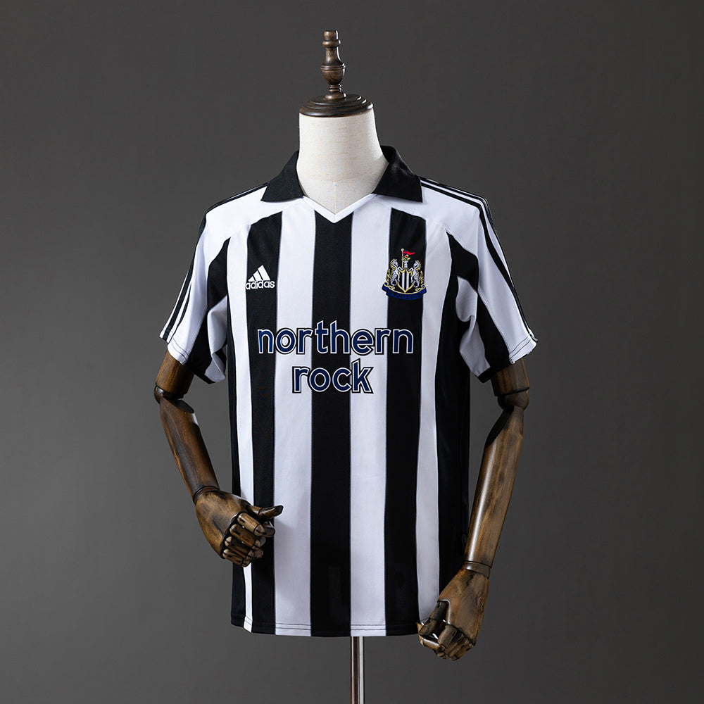 Newcastle United Jersey 2003-05 Home Retro Football Kit product image 1