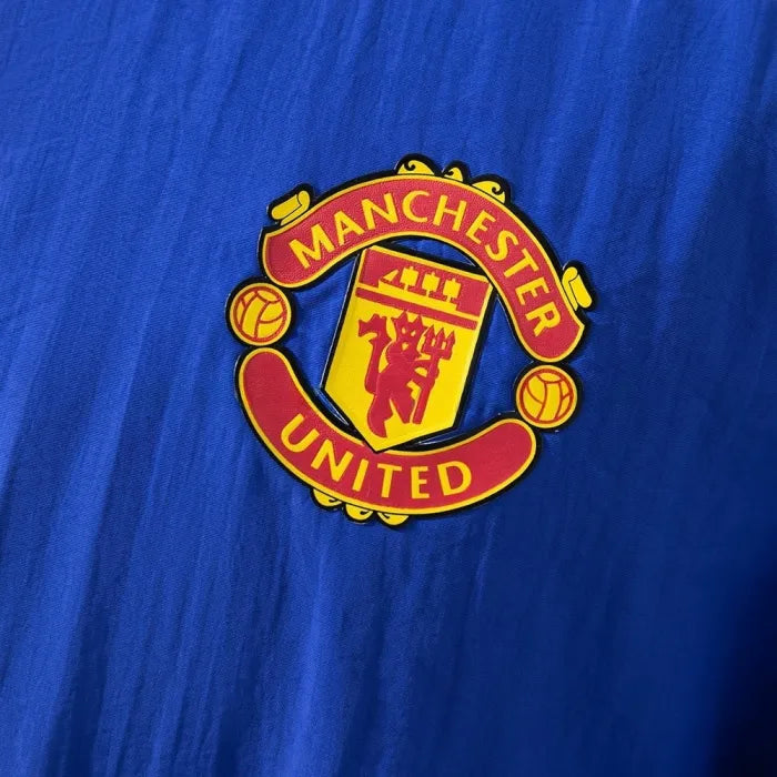 Manchester United Windbreaker 2025/26 Reversible Football product image 4
