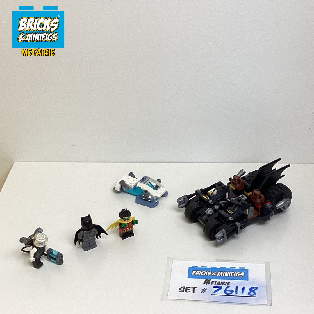 76118 Mr. Freeze Batcycle Battle (U) product image 1, provided for visual reference and product detail review
