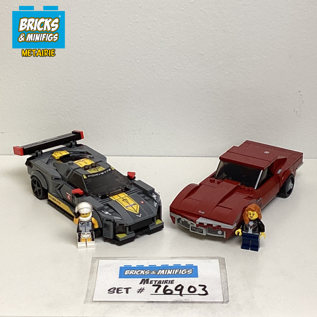 76903 Chevrolet Corvette C8.R Race Car and 1968 Chevrolet Corvette (U) product image 1, provided for visual reference and