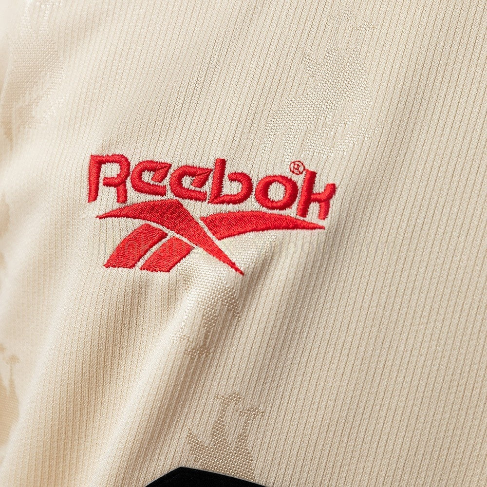 Liverpool Jersey 1996-97 Away Retro Football Kit product image 5